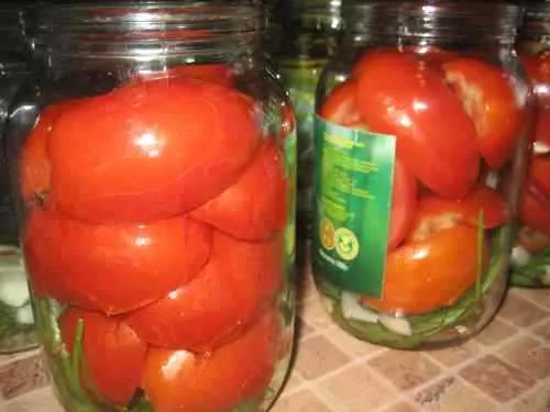 Половина помидоров на зиму