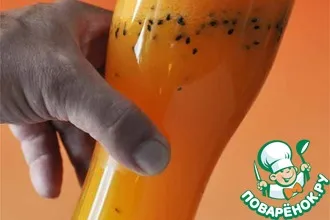 Рецепт: морковный сок с черным кунжутом и апельсином