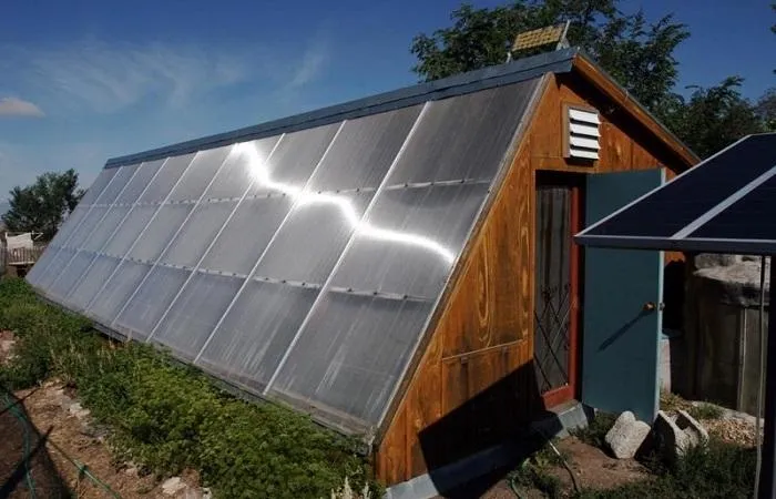 Солнечные батареи на крыше