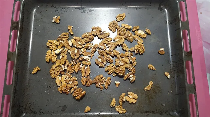 Запечь орехи в духовке