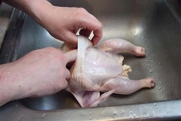 Как натереть курицу