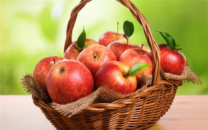 Сколько калорий содержится в яблоках?