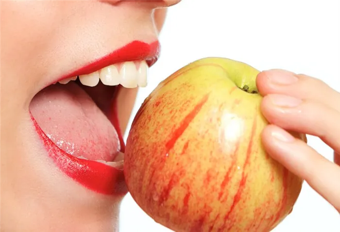 Ешьте яблоки в течение дня.