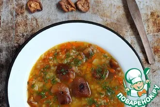 Рецепт: гречневый суп с сушеными грибами