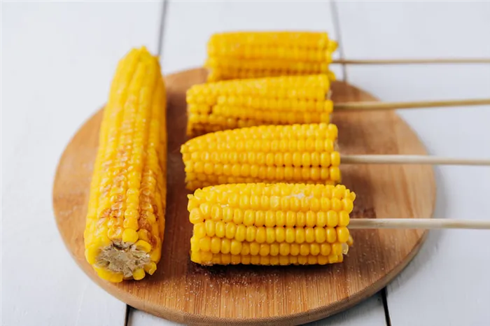 Вареная кукуруза - белый - фон из костей плода 1 (1).jpeg