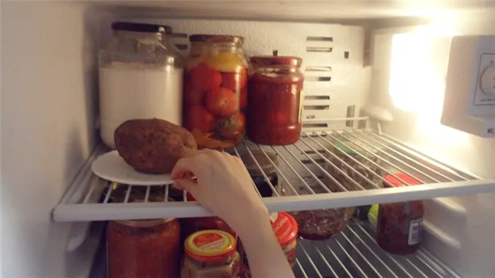 Как хранить картофель в холодильнике, если это возможно