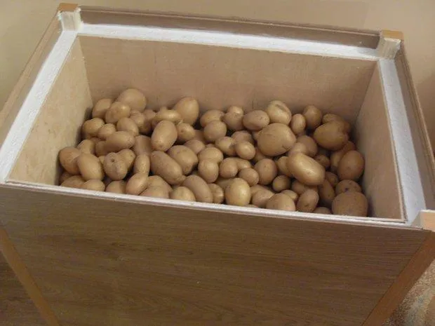 Ящики для хранения картофеля на балконах