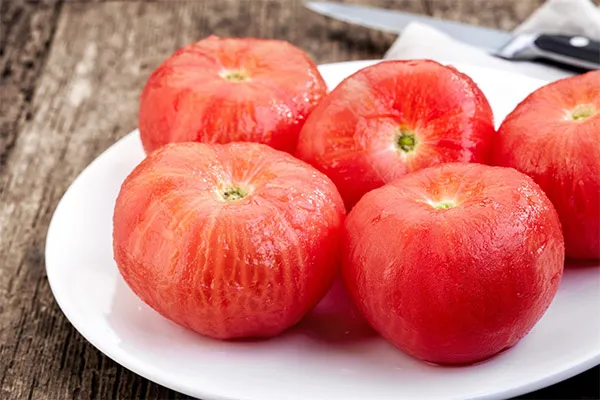 Как очистить помидор от кожуры