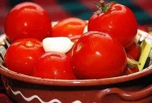 Рецепт холодных соленых помидоров6