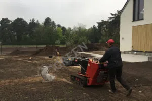 Подготовка почвы участка под газон