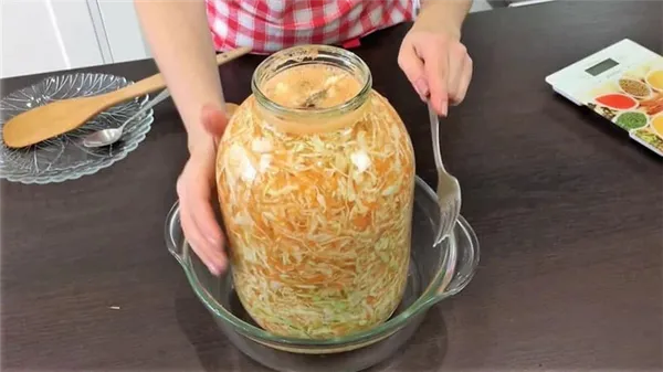 Как заготовить квашеную капусту с медом на зиму вкусно и просто