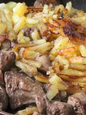 Как приготовить жареные грузди со сметаной и картошкой?