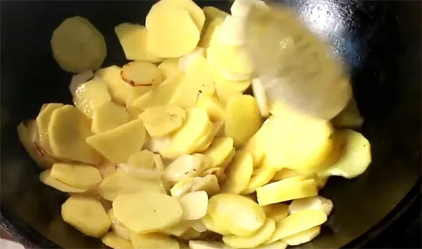 Грузди с картошкой: рецепты приготовления вкусных блюд