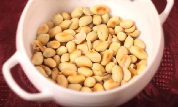 Как пожарить орехи правильно? Рецепты жареных орешков на сковороде, в духовке и микроволновке